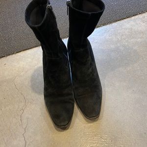 COPY - Aquatalia weatherproof boot. Black suede. Size 8.5